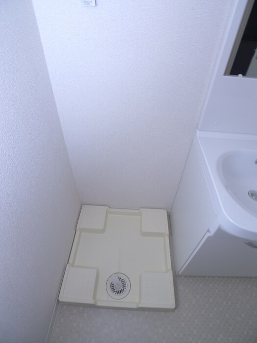 物件内観写真17　(洗濯機置場)