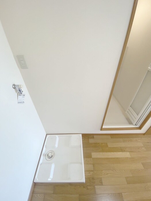 物件内観写真16　(洗濯機置場)