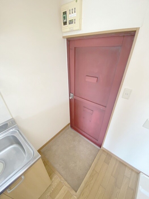 物件内観写真17　(玄関)