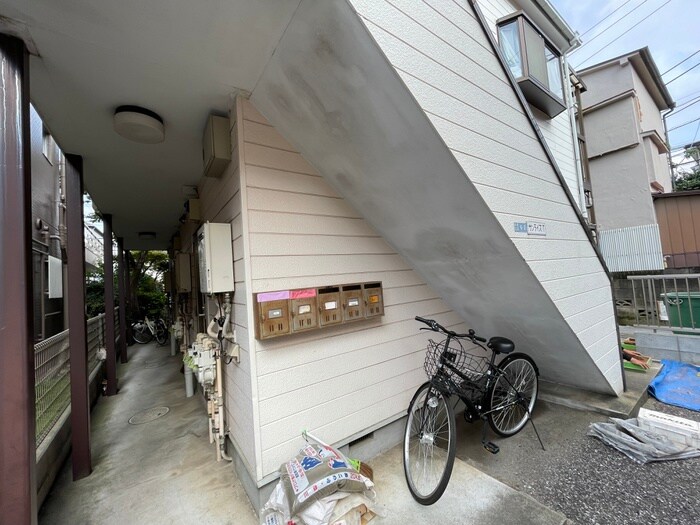 物件外観写真5　(エントランス部分)