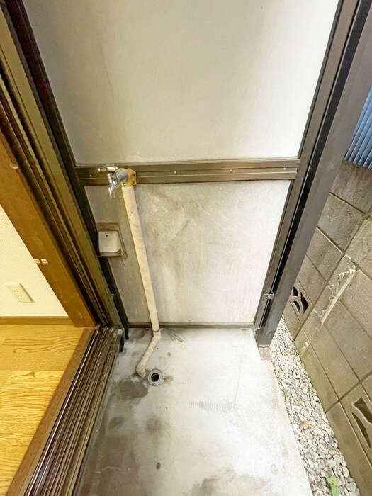 物件内観写真17　(洗濯機置場)