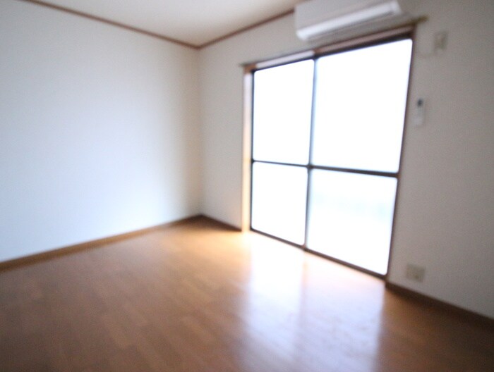 物件内観写真10　(居室)