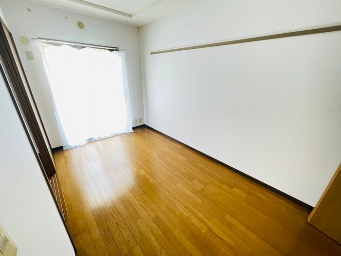 物件内観写真10　(居室)