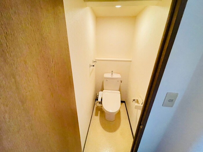 物件内観写真12　(トイレ)