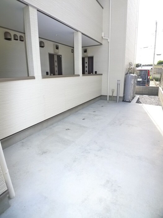 物件外観写真4　(駐輪場)