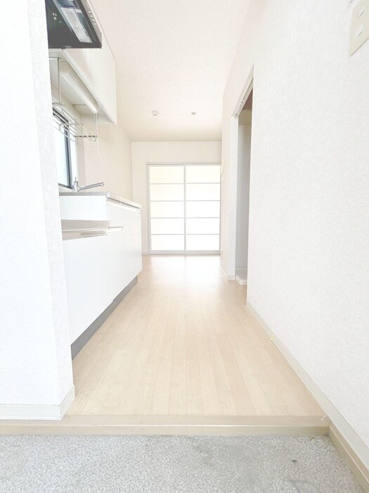 物件内観写真18　(玄関)