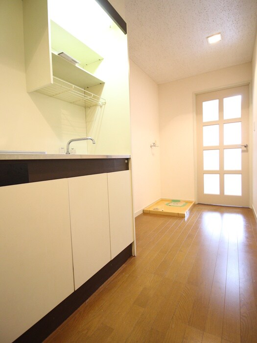 物件内観写真16　(廊下)