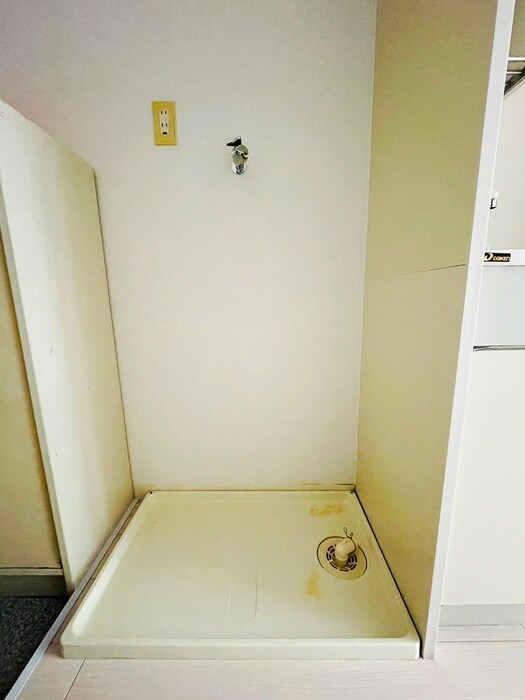 物件内観写真13　(洗濯機置場)