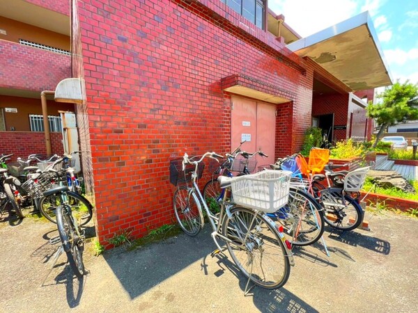 駐輪場