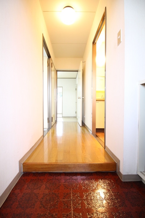 物件内観写真14　(玄関)