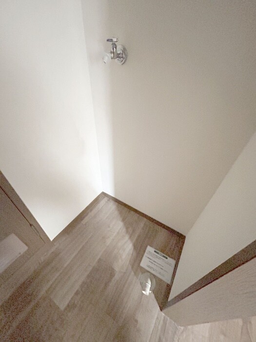 物件内観写真12　(洗濯機置場)