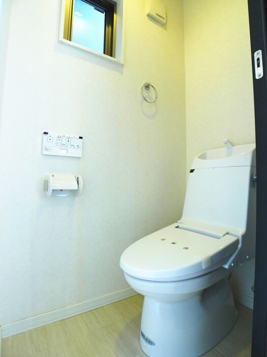 物件内観写真6　(トイレ)