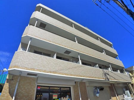 サンゴ－Ｋ．ＴマンションＶ．１外観写真