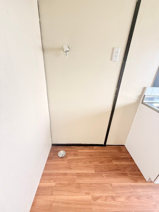 物件内観写真18　(洗濯機置場)