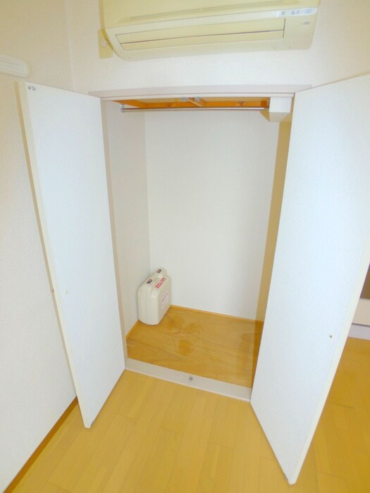 物件内観写真12　(収納)