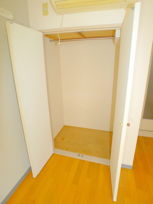 物件内観写真12　(収納)