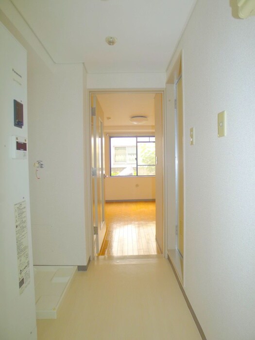 物件内観写真18　(廊下)