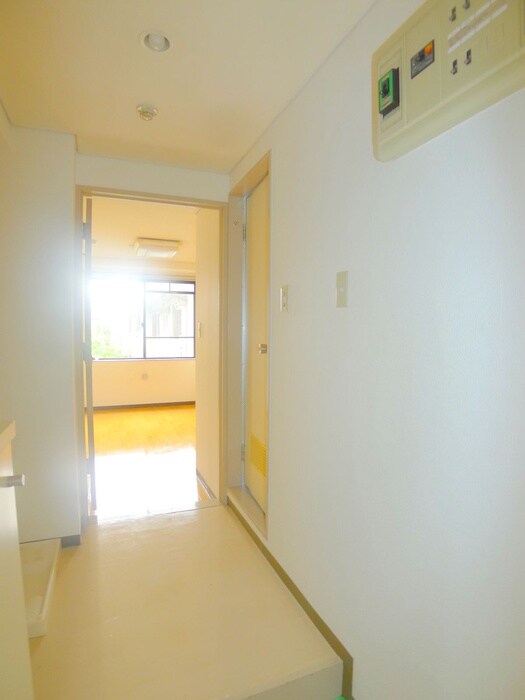 物件内観写真21　(廊下)