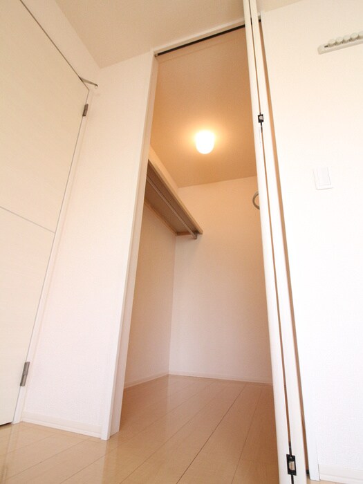 物件内観写真11　(収納)