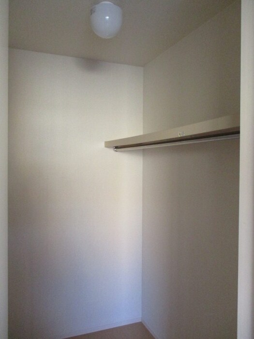 物件内観写真21　(収納)