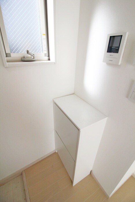 物件内観写真15　(靴箱)