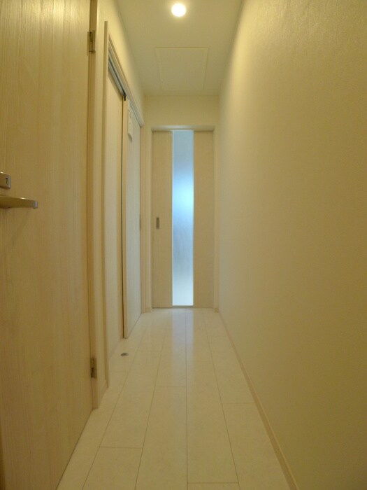 物件内観写真7　(玄関)