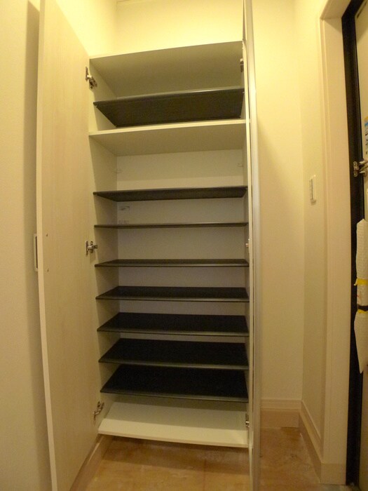 物件内観写真19　(靴箱)