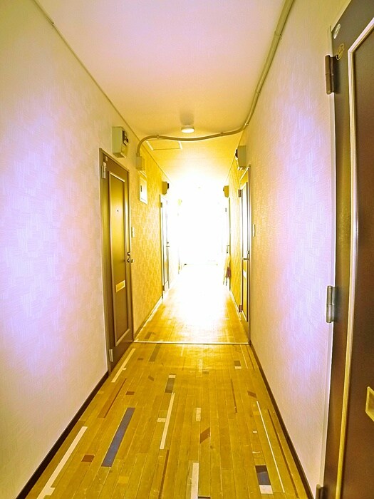 物件外観写真6　(エントランス部分)