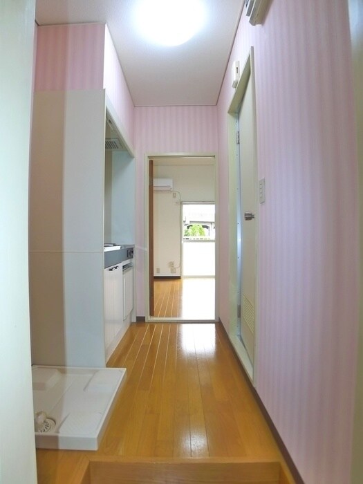 物件内観写真16　(廊下)