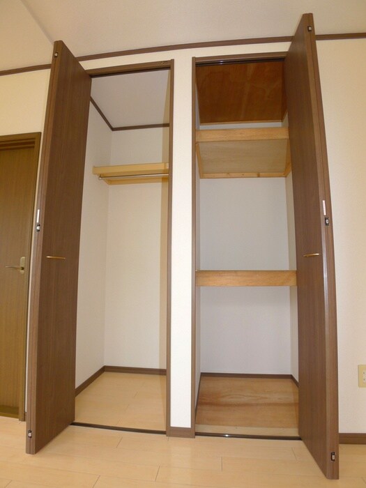 物件内観写真9　(収納)