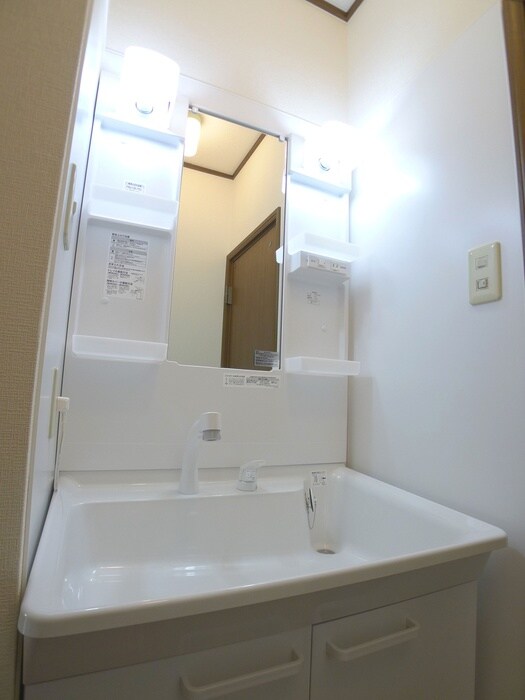 物件内観写真12　(収納)