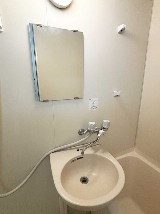 物件内観写真8　(洗面)