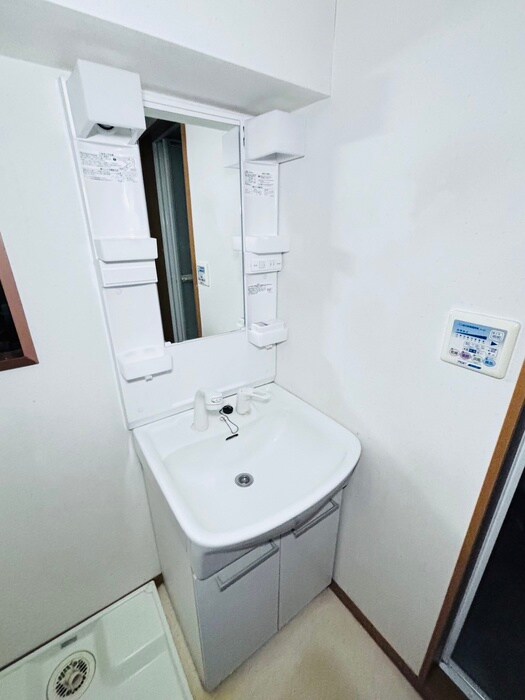 物件内観写真11　(洗面)