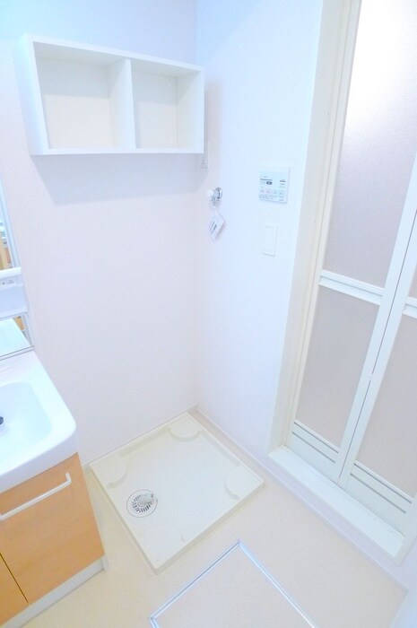 物件内観写真17　(洗濯機置場)