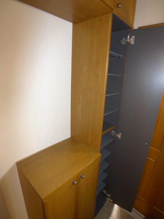 物件内観写真5　(靴箱)