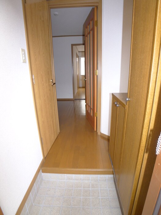 物件内観写真14　(玄関)