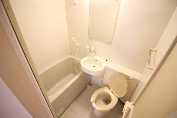 バス／シャワールーム等