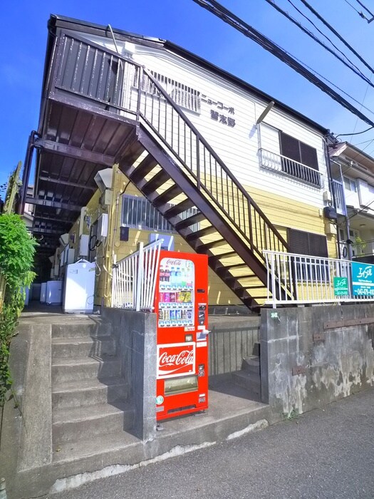 物件外観写真5　(エントランス部分)