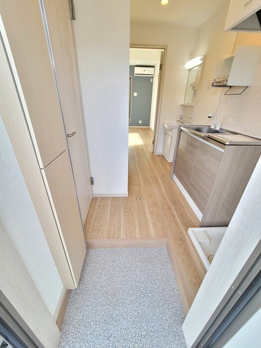 物件内観写真17　(玄関)