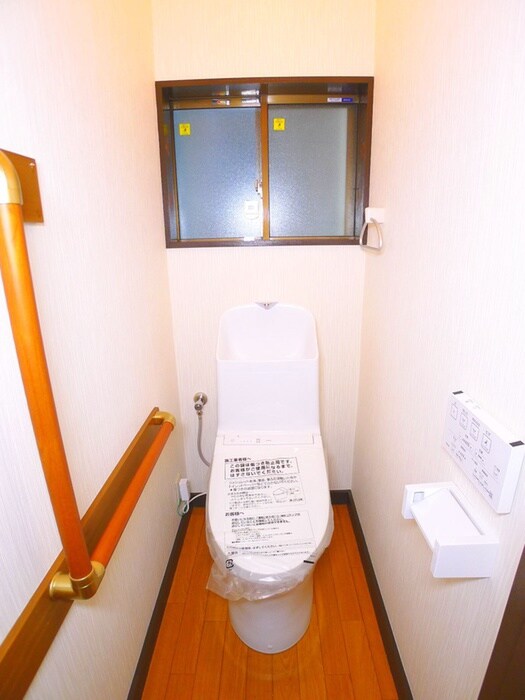 物件内観写真14　(トイレ)