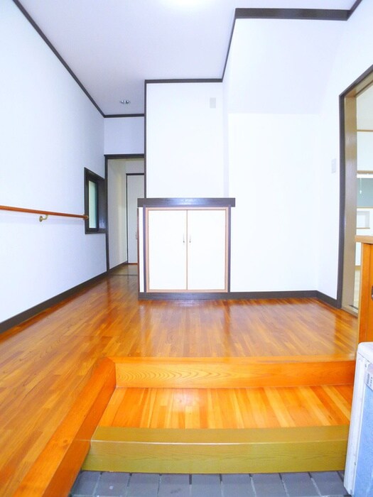 物件内観写真15　(玄関)