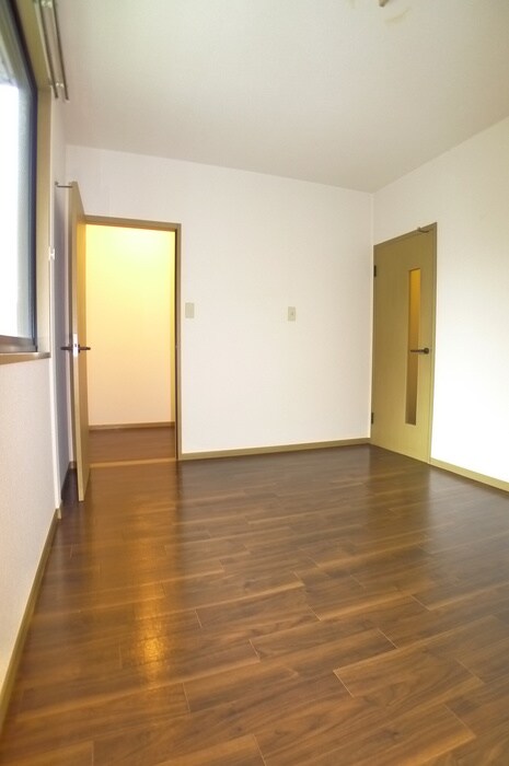 物件内観写真8　(居室)