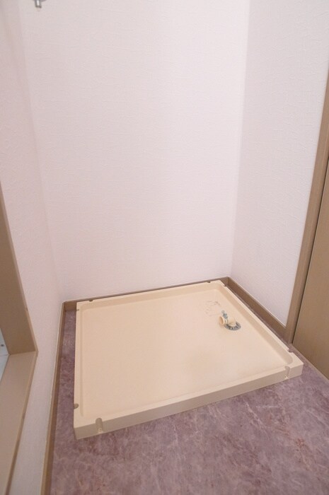 物件内観写真17　(洗濯機置場)