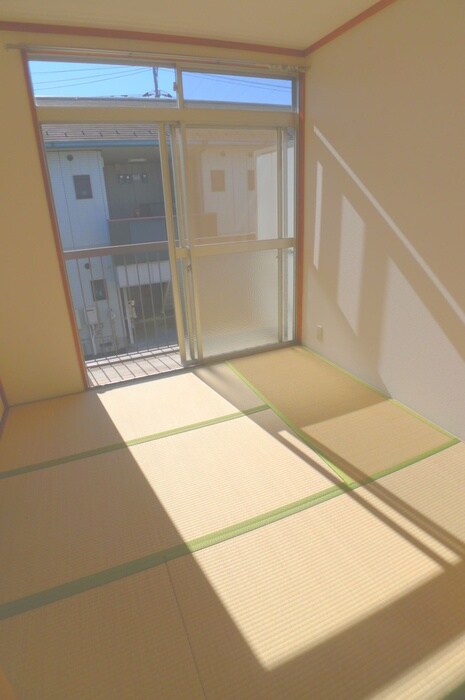 物件内観写真8　(居室)