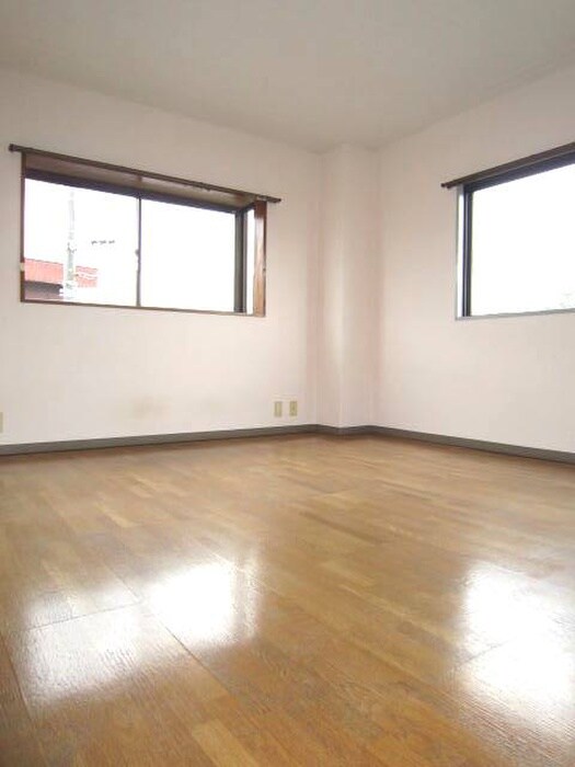 物件内観写真4　(居室)