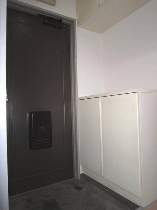 物件内観写真13　(玄関)