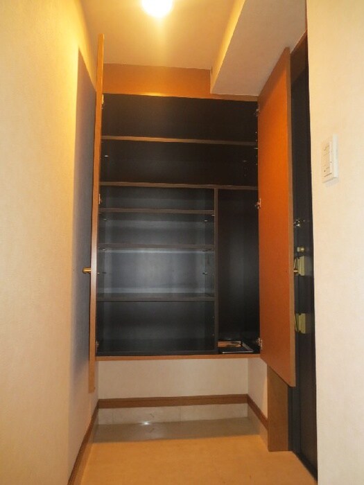 物件内観写真15　(靴箱)