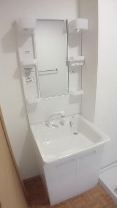 物件内観写真8　(洗面)