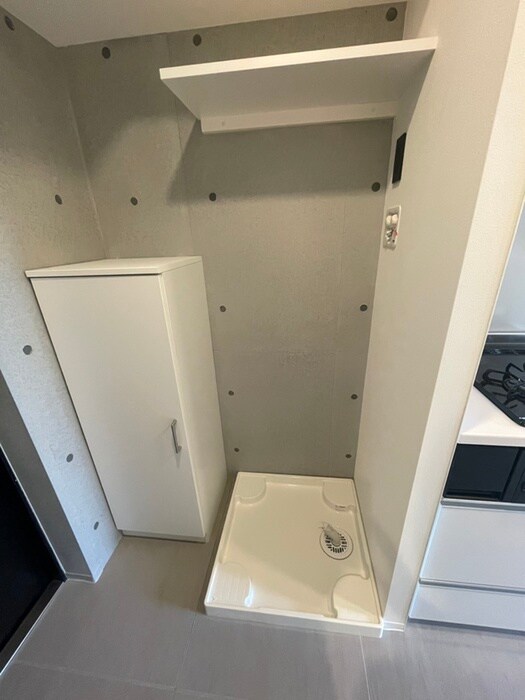 物件内観写真14　(洗濯機置場)