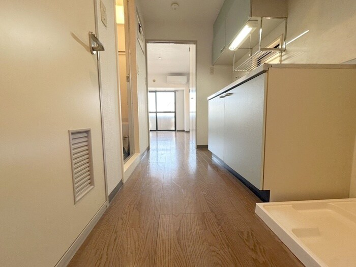 物件内観写真19　(廊下)